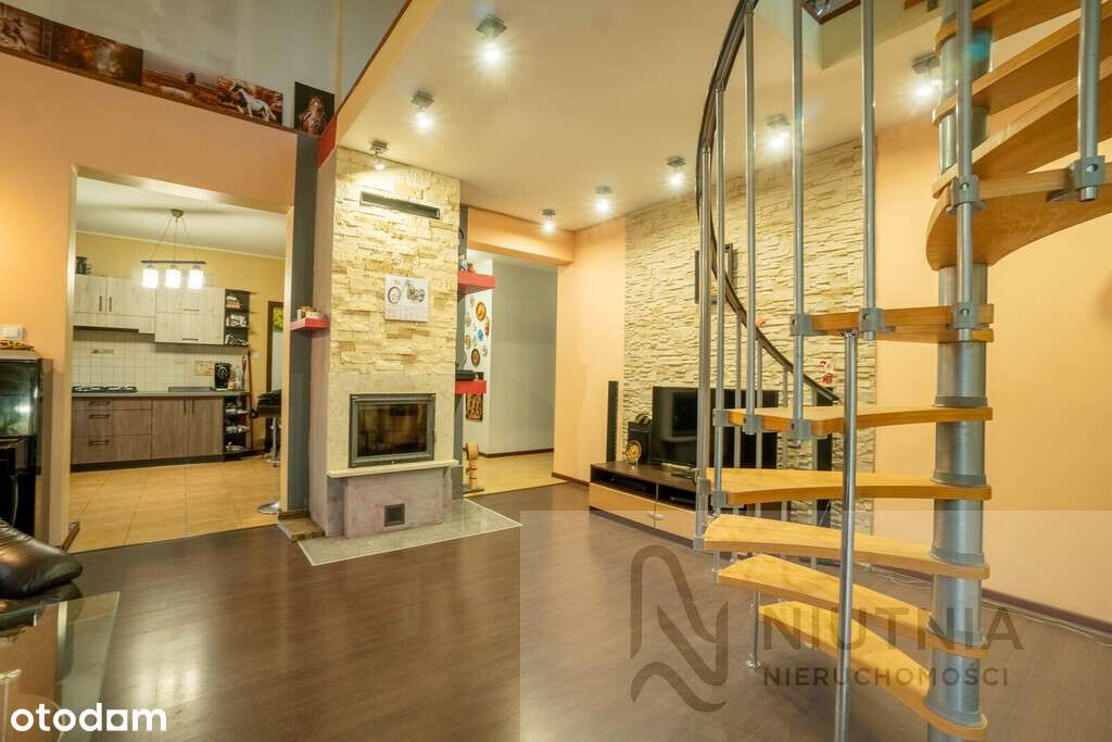 Wolnostojący dom z podwójnym garażem!-3