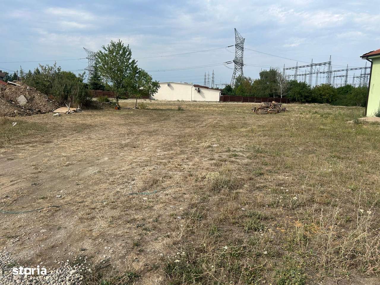 Teren 500mp Ciheiului lângă Cristal Garden intrare în Viena front 17m-0