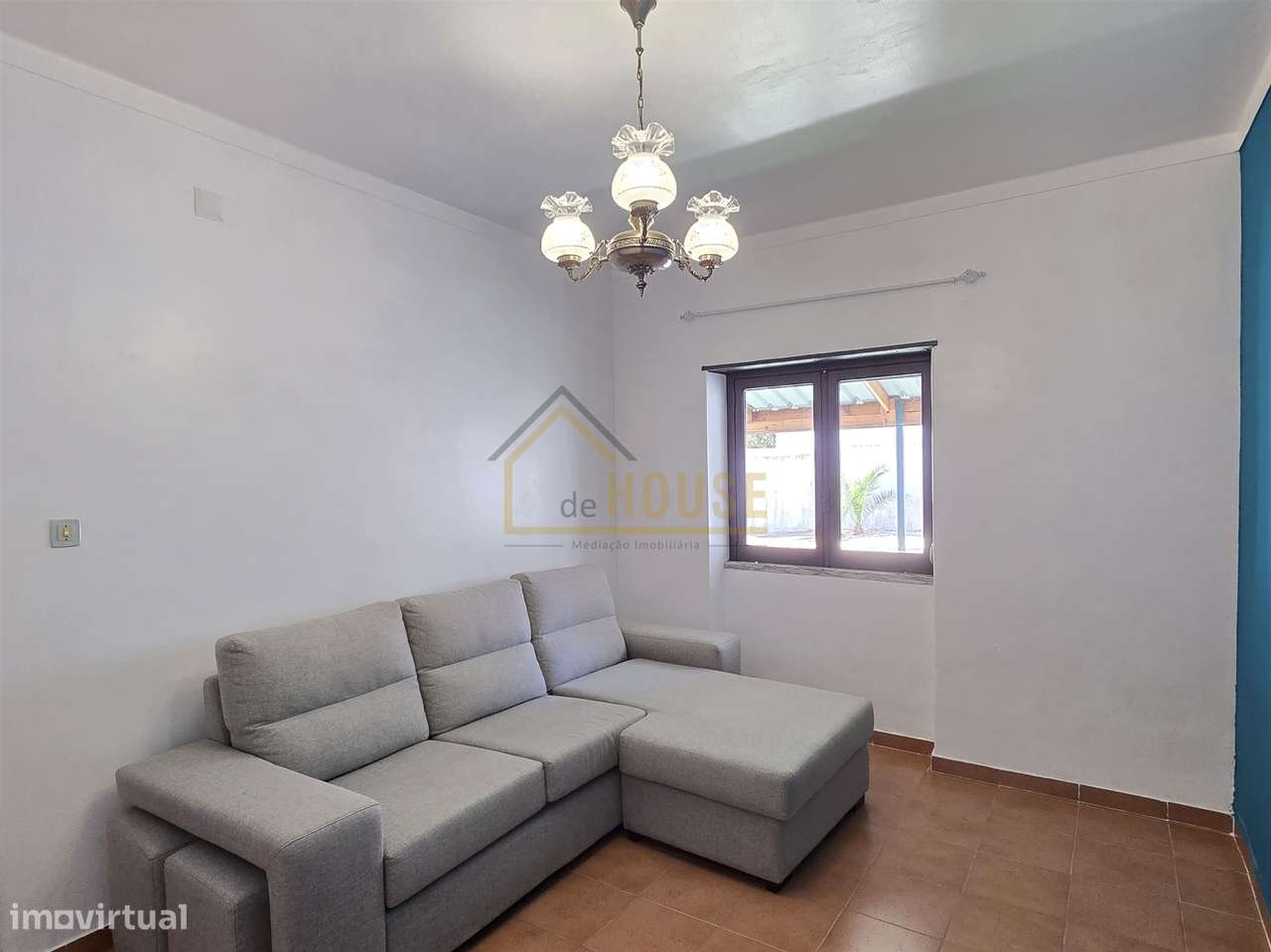 Moradia com espaço exterior e garagem no Bombarral-9