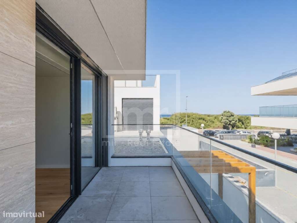 Moradia T3 com Vista Mar e Terraço Panorâmico Rooftop-23
