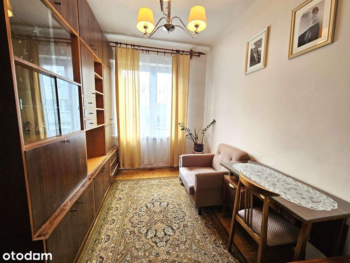 Duże, jasne mieszkanie trzypokojowe w samym centrum Błonia-3