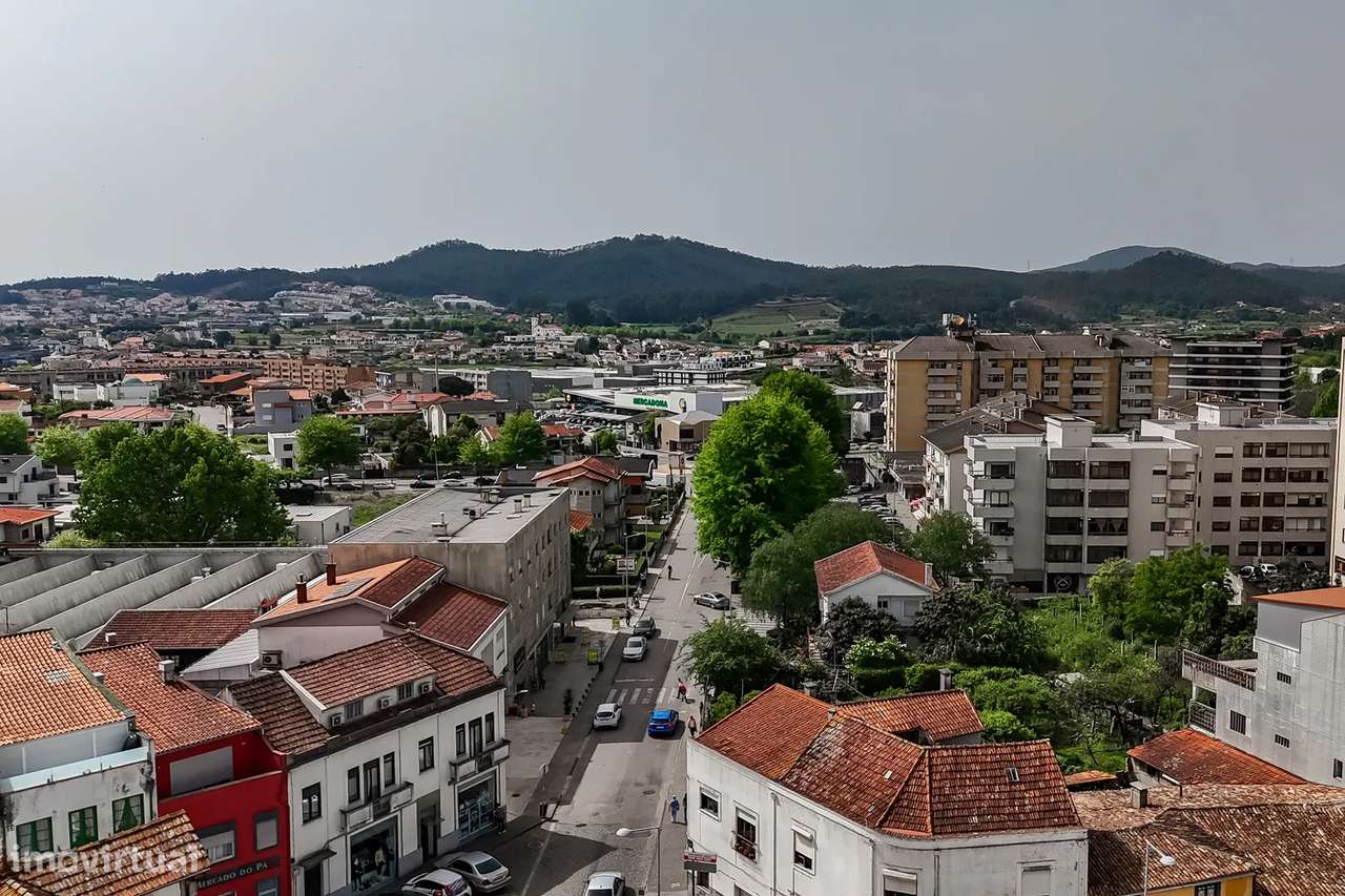 T3 no Centro de Barcelos, com Suíte e 3 frentes-29