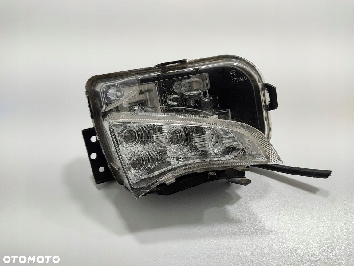 LAMPA PRAWA PRZÓD LED PRAWY DRL TOYOTA AURIS I E15 HYBRID 2009-2012 LIFT - 2