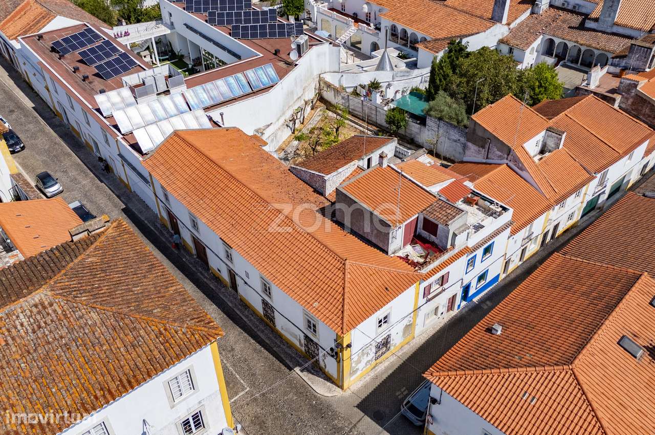 Oportunidade Única – T10 para Reabilitar no Coração de Vila Viçosa... - Grande imagem: 4/60