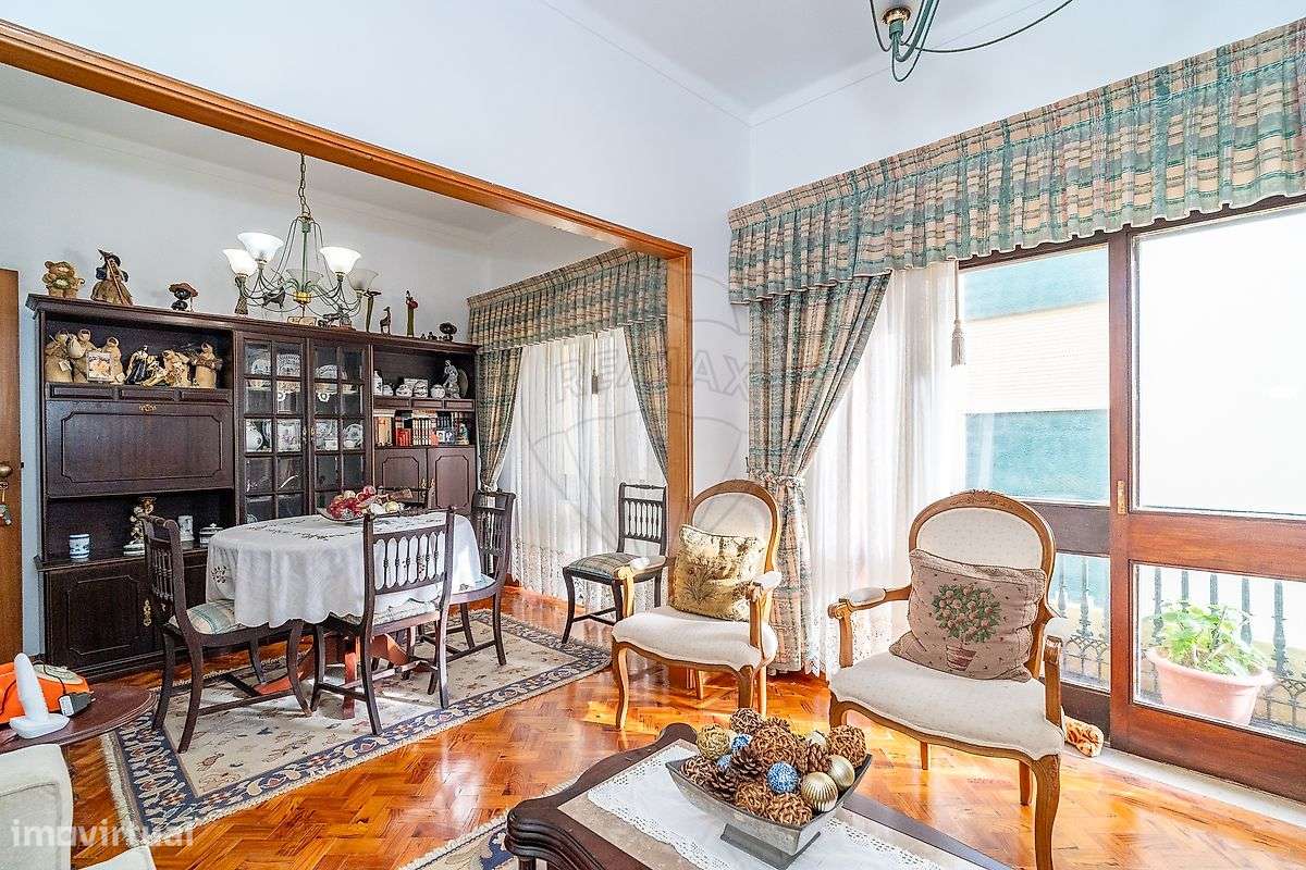 Moradia T4 para venda-12