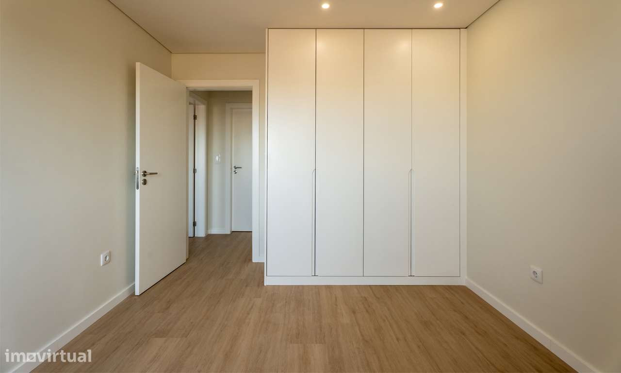 Apartamento T3 com 140 m2 mais 16m2 de varanda e garagem-33