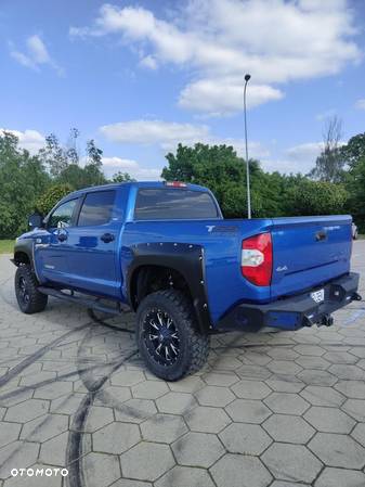 Toyota Tundra - 4