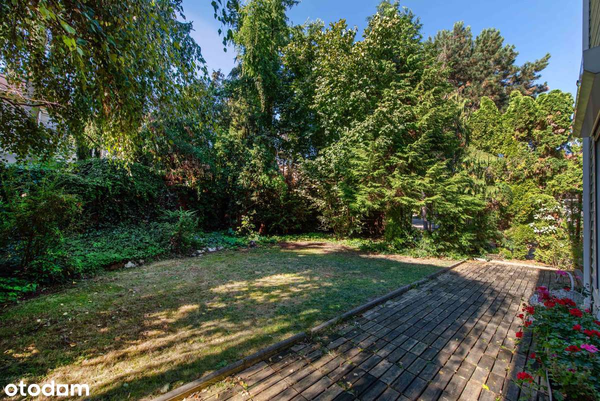 Dom w Piasecznie na osiedlu z basenem-5