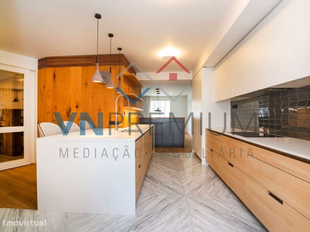 Belíssimo apartamento totalmente remodelado com materiais topo de gama-17