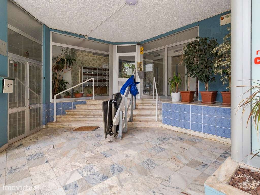 Apartamento T1 na Aranguês com vista única sobre o rio e cidade!-24