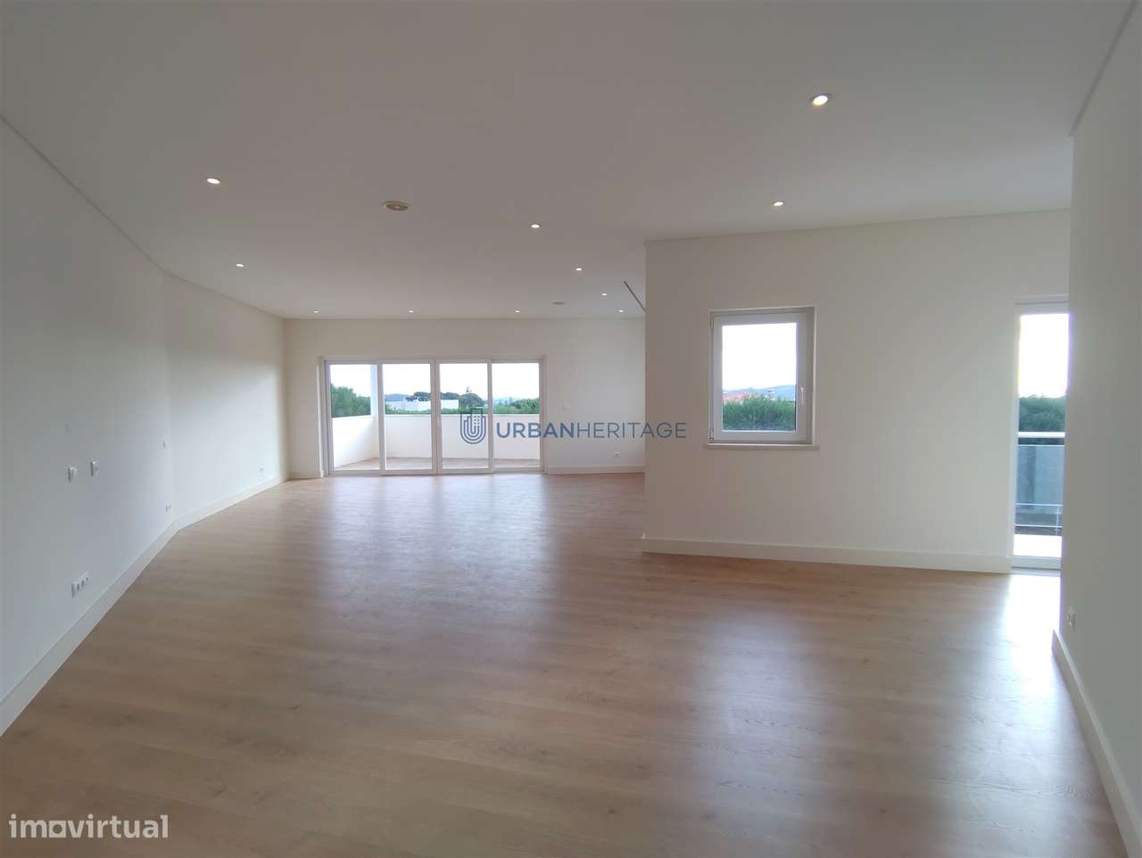 Moradia Isolada T4 Venda em Queluz e Belas,Sintra - Grande imagem: 4/49