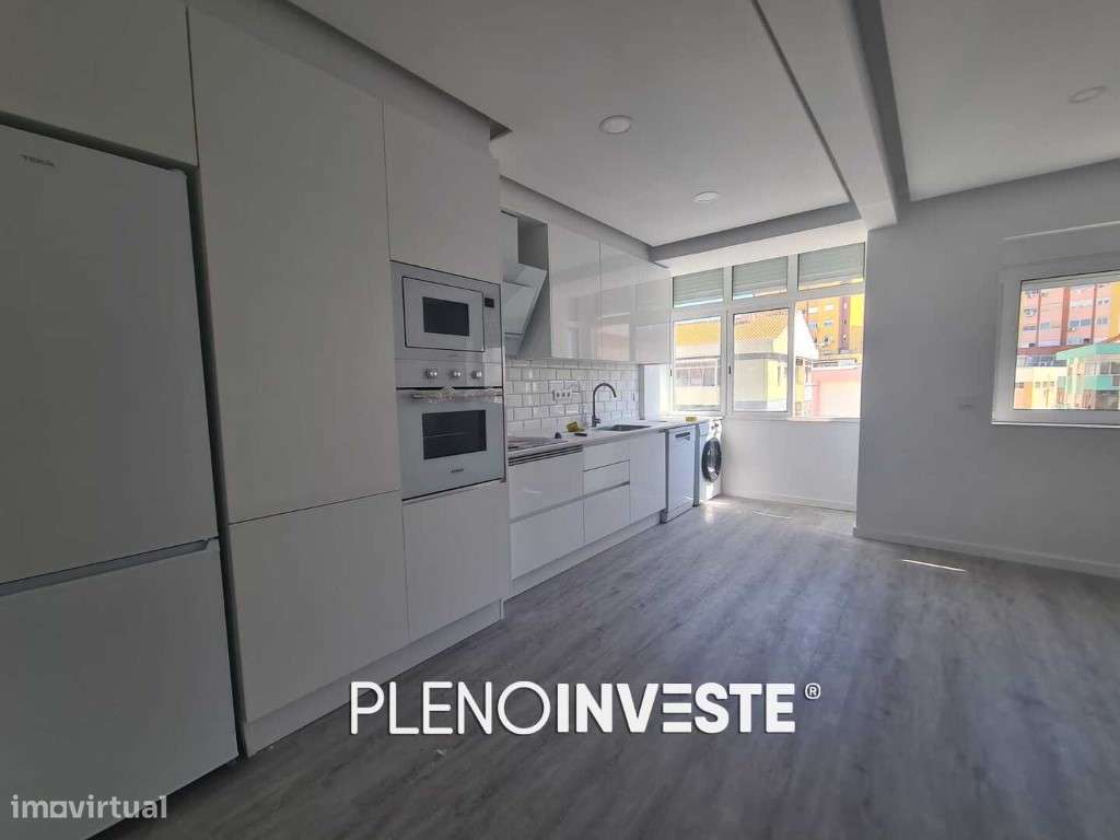 T2 Totalmente Remodelado com Varanda nas Paivas-25