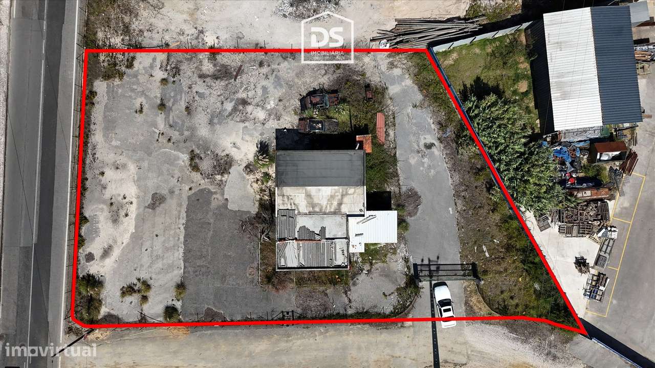Terreno com 1420m2 para Venda, excelente para o seu Negócio em Marinha-0