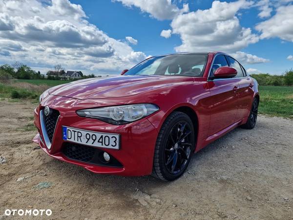 Alfa Romeo Giulia 2.0 Turbo 16V AT8-Q4 Ti - 3