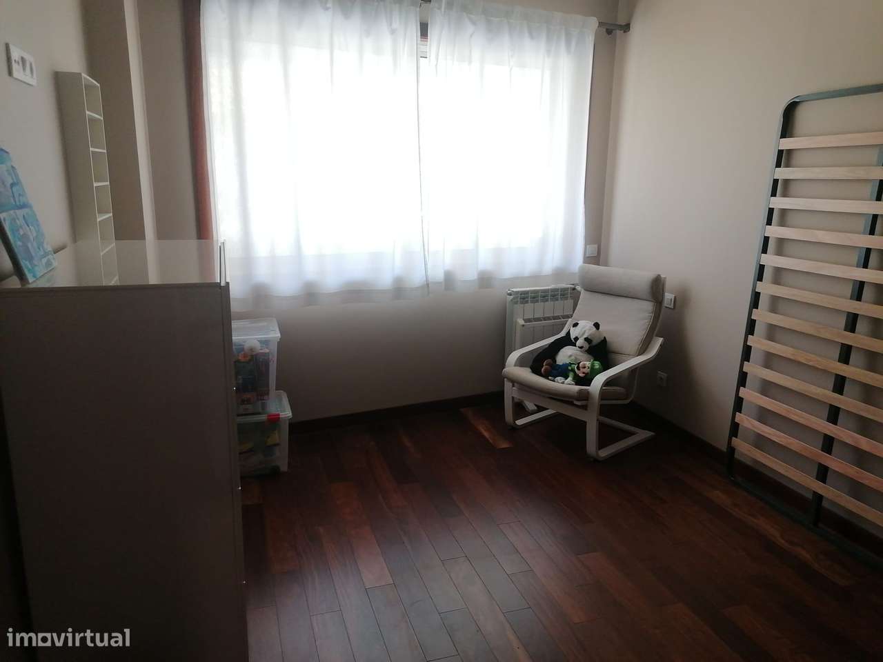 Excelente Apartamento T3 com 3 Frentes - junto à linha Rubi-11