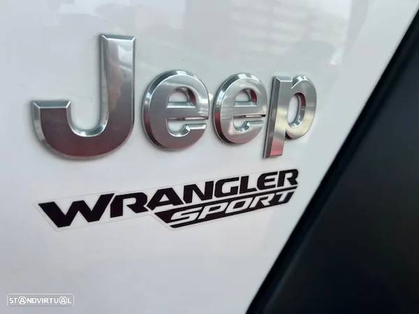 Jeep Wrangler Unlimited 2.2 CRD Sport AT - 17