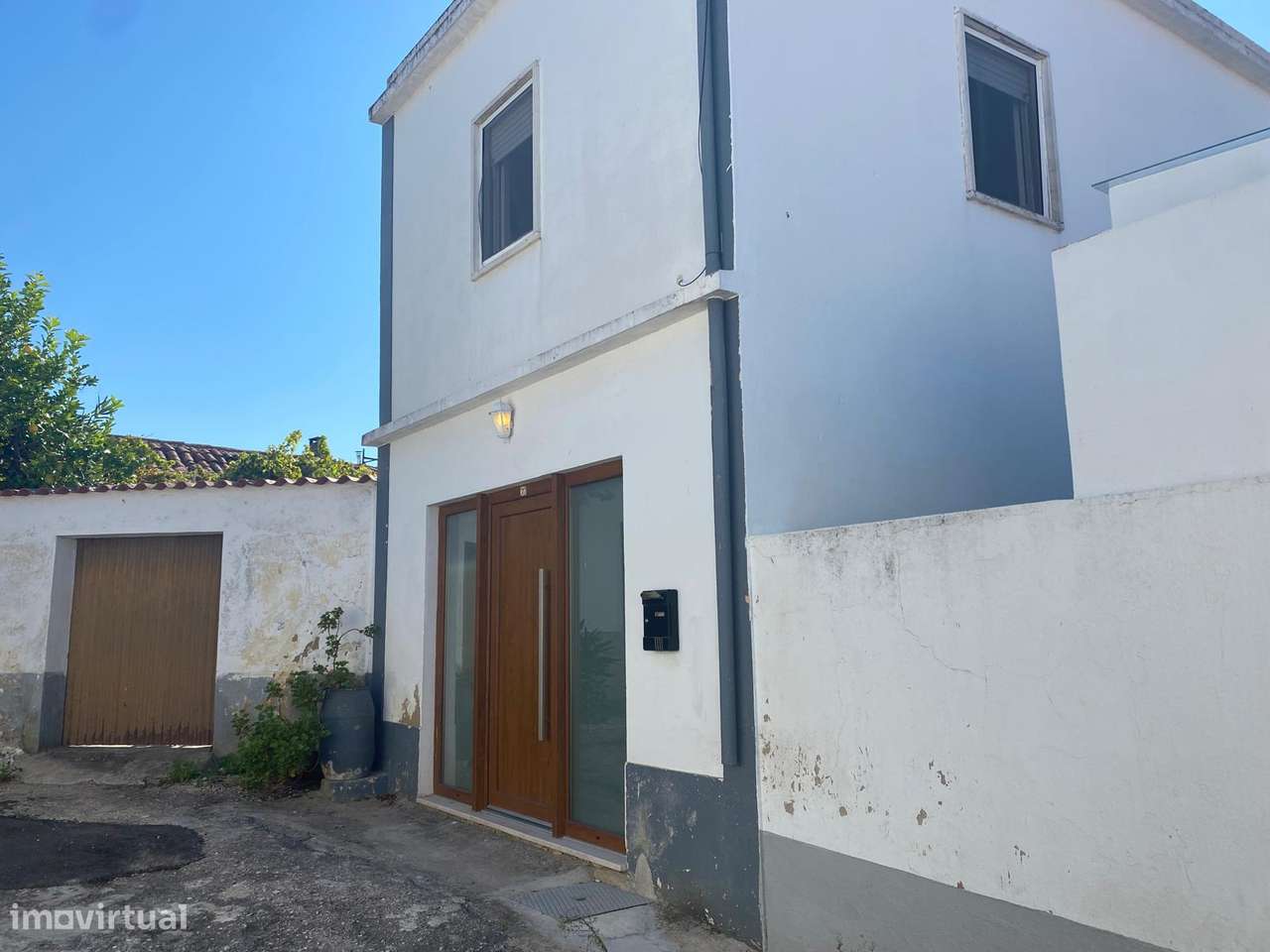 Moradia T3+ T2 uma a rentabilizar SAntarem-26