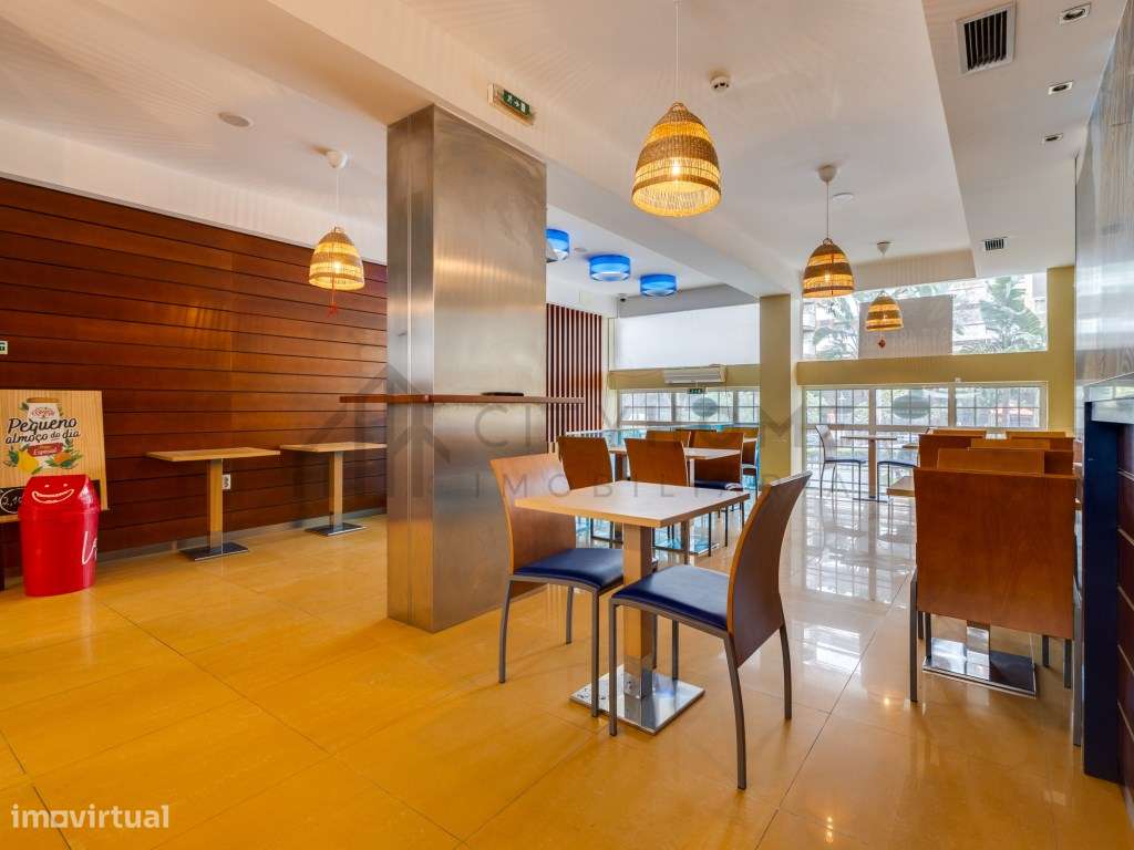 Espaço Comercial de 425m² no Coração de Faro-3
