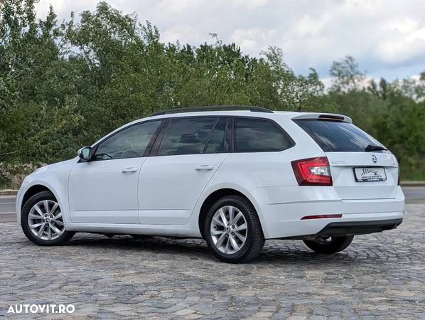 Skoda Octavia 2.0 TDI ELEGANCE DSG - 7