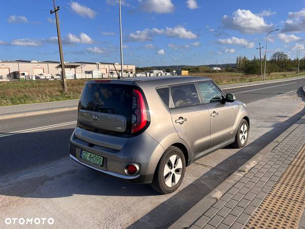 Kia Soul EV - 10