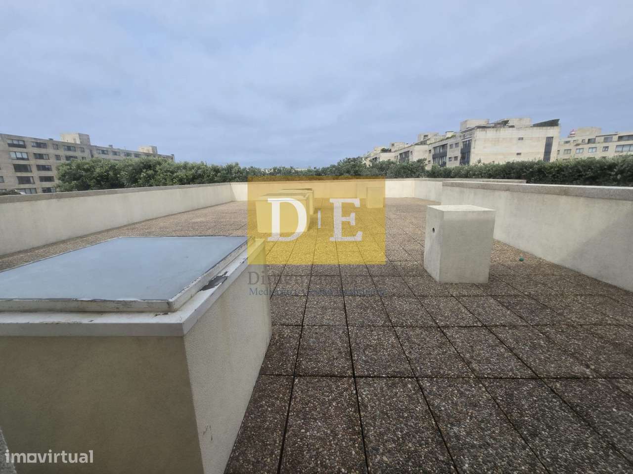 Moradia de 4 Frentes em Zona Nobre de Leca da Palmeira-12