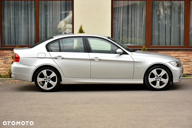 BMW Seria 3 318i - 13