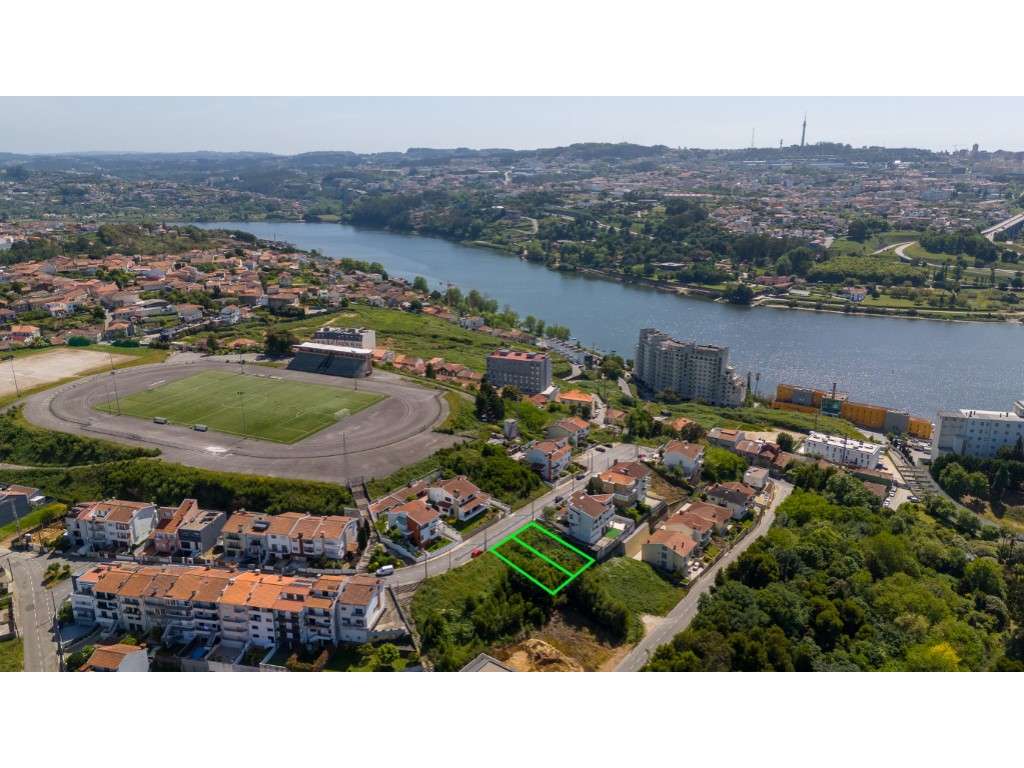 2 Lotes de terreno para construção junto à marina do Freixo-11