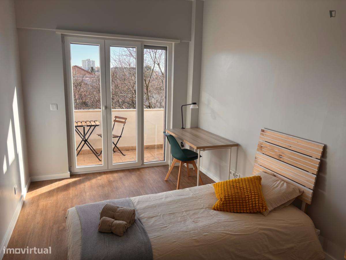Quarto - localizado em Arroios Lisbon - Grande imagem: 3/25