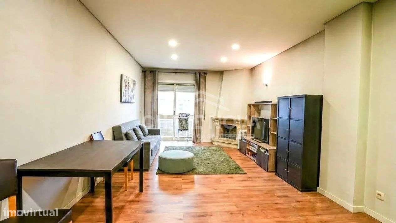 T3 Renovado c/ Varanda e Garagem Box em Águas Santas - Grande imagem: 5/17