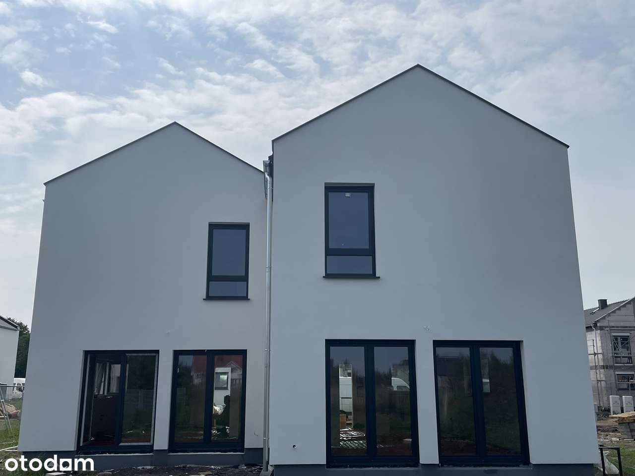 Nowy dom 3 sypialnie + garderoba / salon 45m / 18 min od POZNAŃ Główny-0