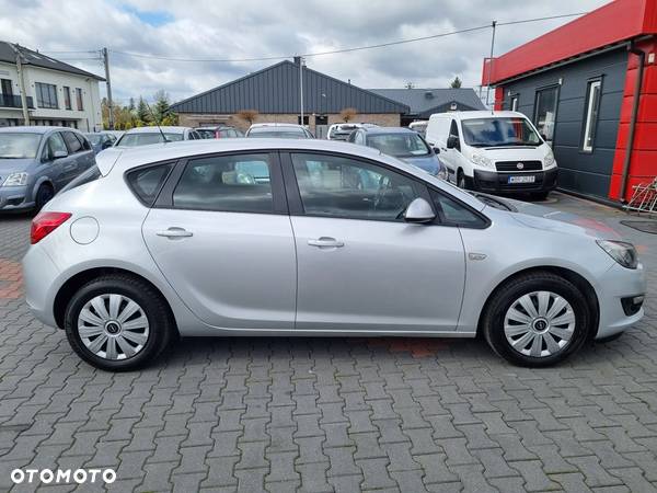 Opel Astra IV 1.4 T Cosmo - 4