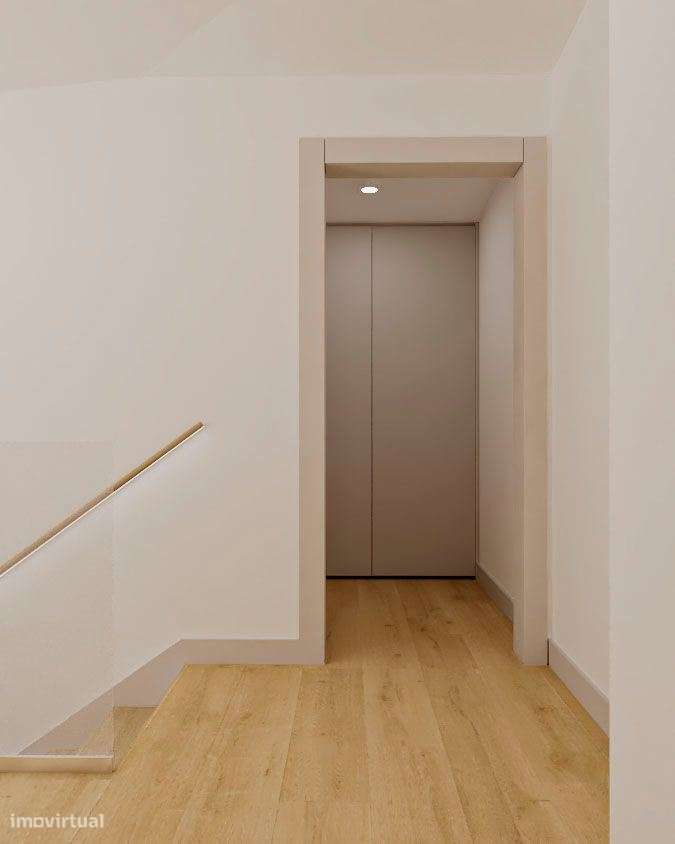 APARTAMENTO T2 Duplex  com terraço novo, Situado no Bairro Novo, ju... - Grande imagem: 4/24