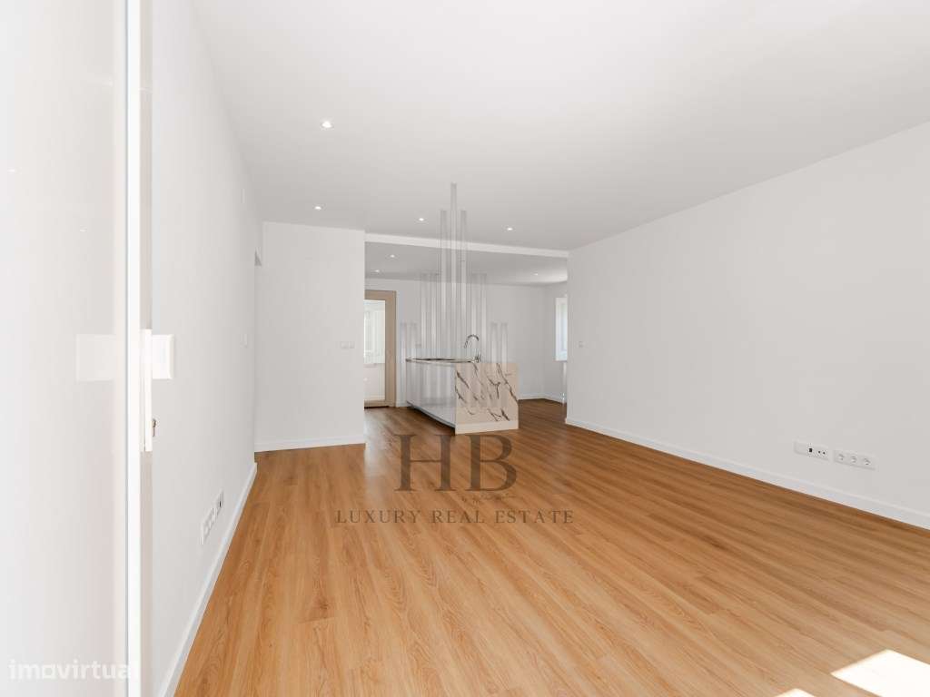 Andar de Moradia T2 + Anexo T1 Independente | Vista Mar e Serra | P...-11