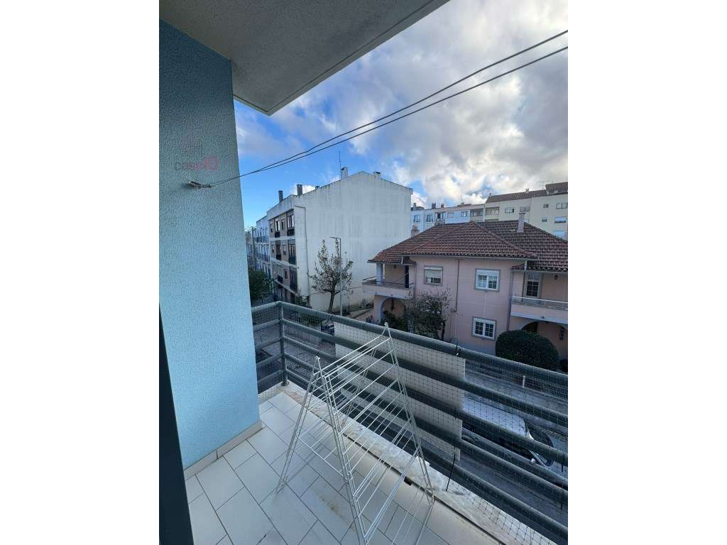 Excelente apartamento T2 para venda em Mem Martins-22