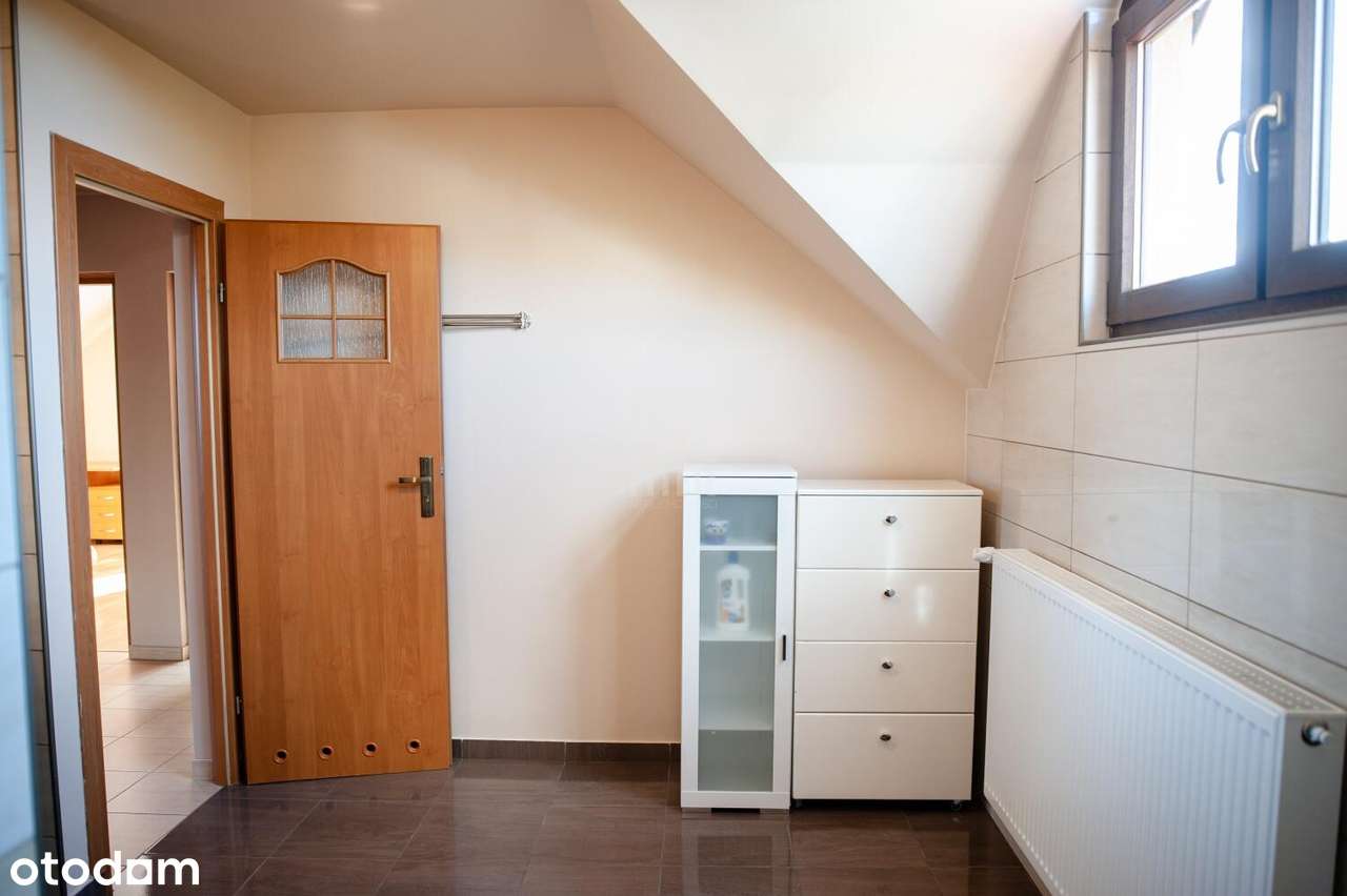 dom I Brzesko, ul. Sikorskiego I do wejścia-16