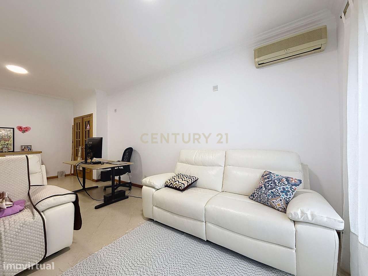 Apartamento T2 com lugar de garagem e arrecadação - Vale Gatos - Grande imagem: 2/24