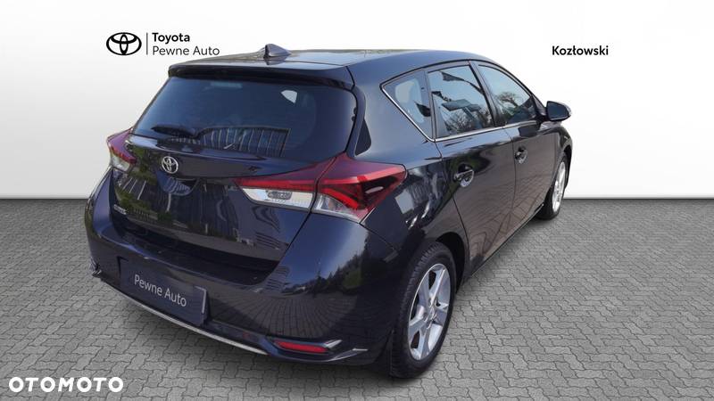 Toyota Auris - 7