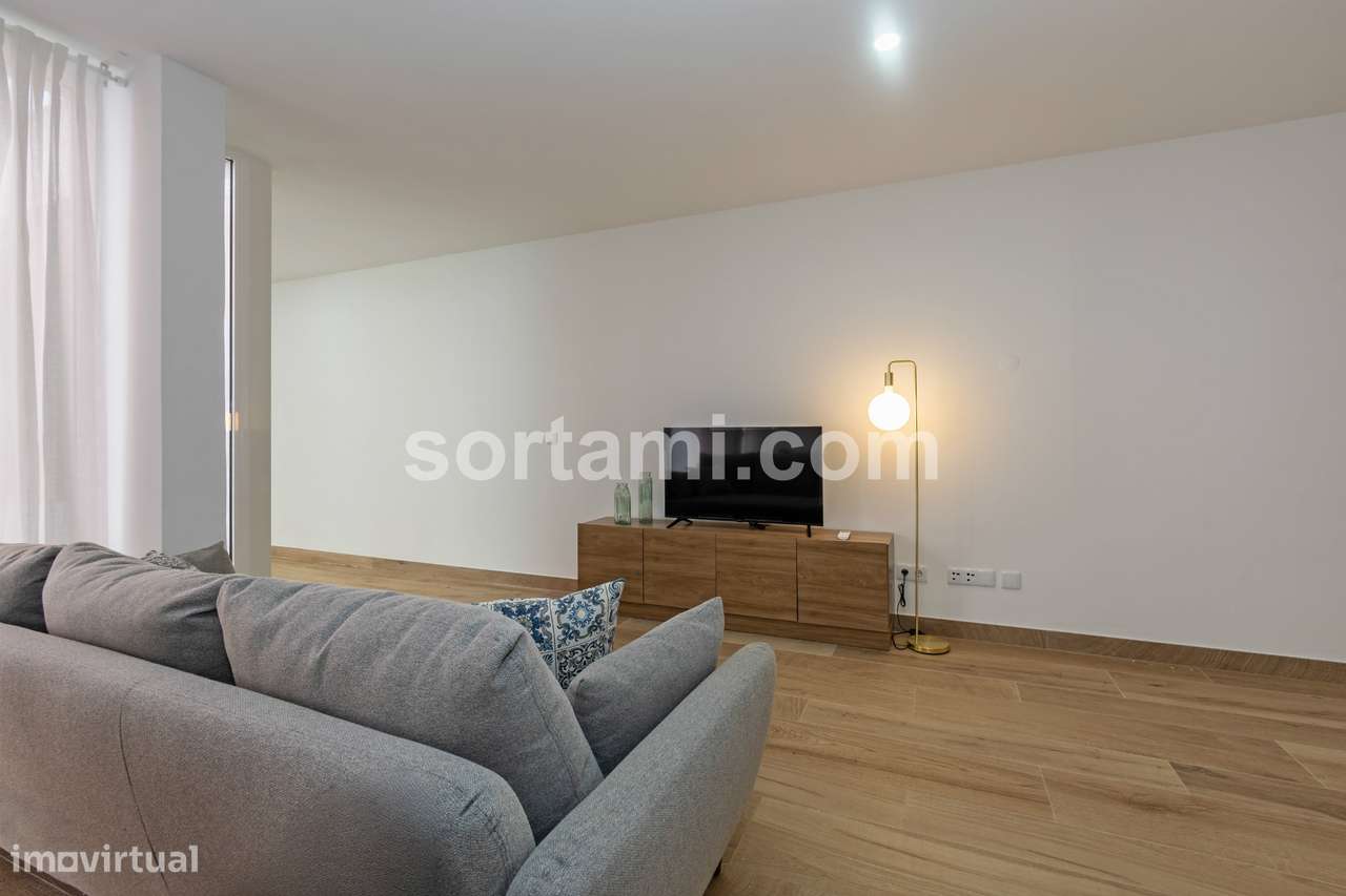 Apartamento T0+2 Venda em Cedofeita, Santo Ildefonso, Sé, Miragaia, Sã-6