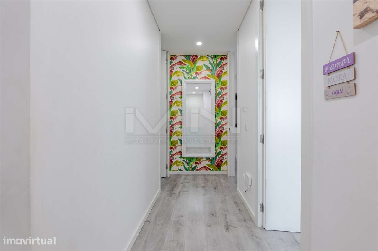 Moradia T4 de 4 Frentes: Elegância e Versatilidade a 2km do Freixo-9