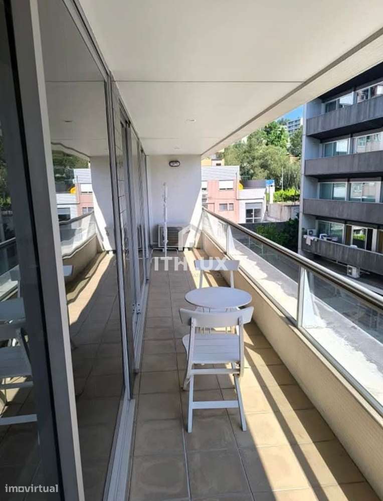 Apartamento T2 com Varanda e Garagem – Creixomil, Guimarães - Grande imagem: 2/14