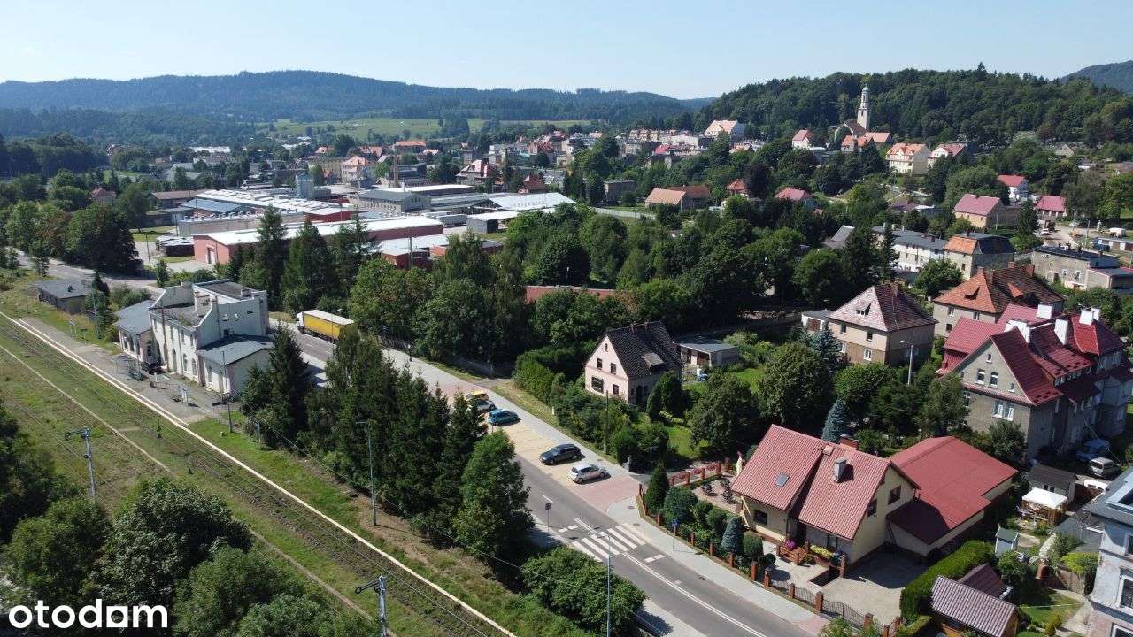 Dom z gotową i prosperującą restauracją!-6