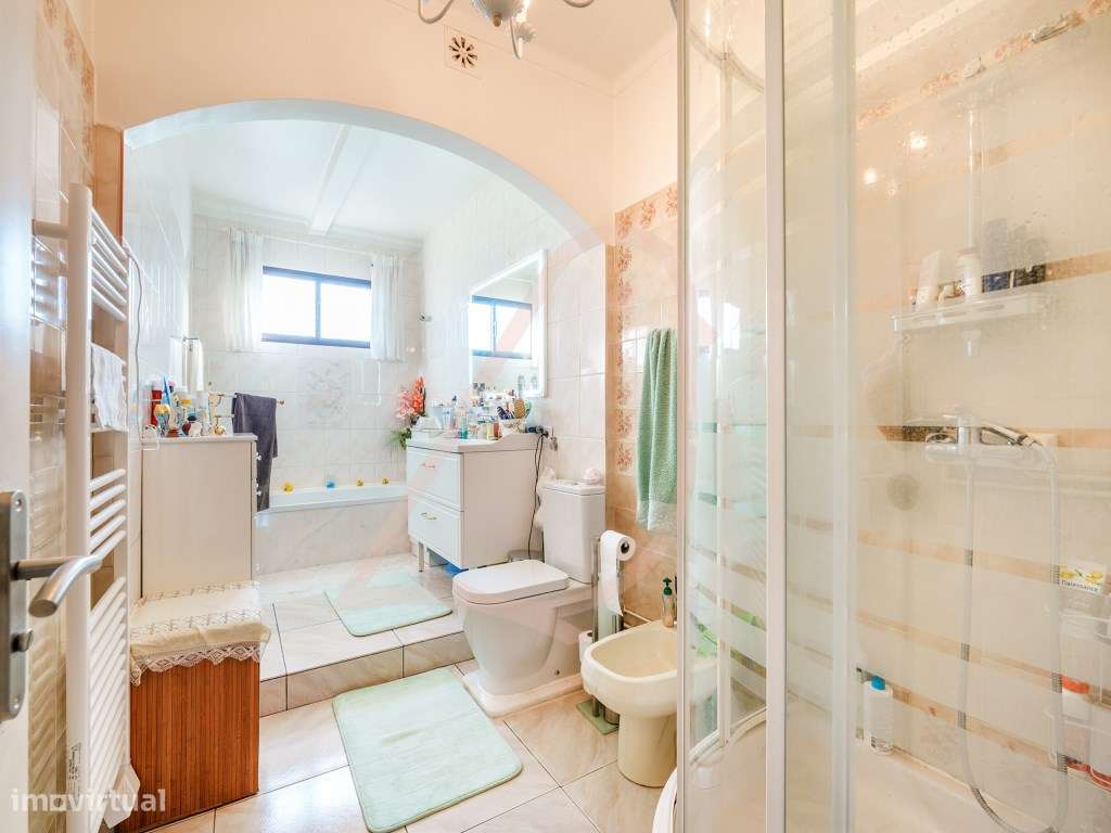 Refúgio Perfeito no Campo com Vista de Sonho e Piscina!-32