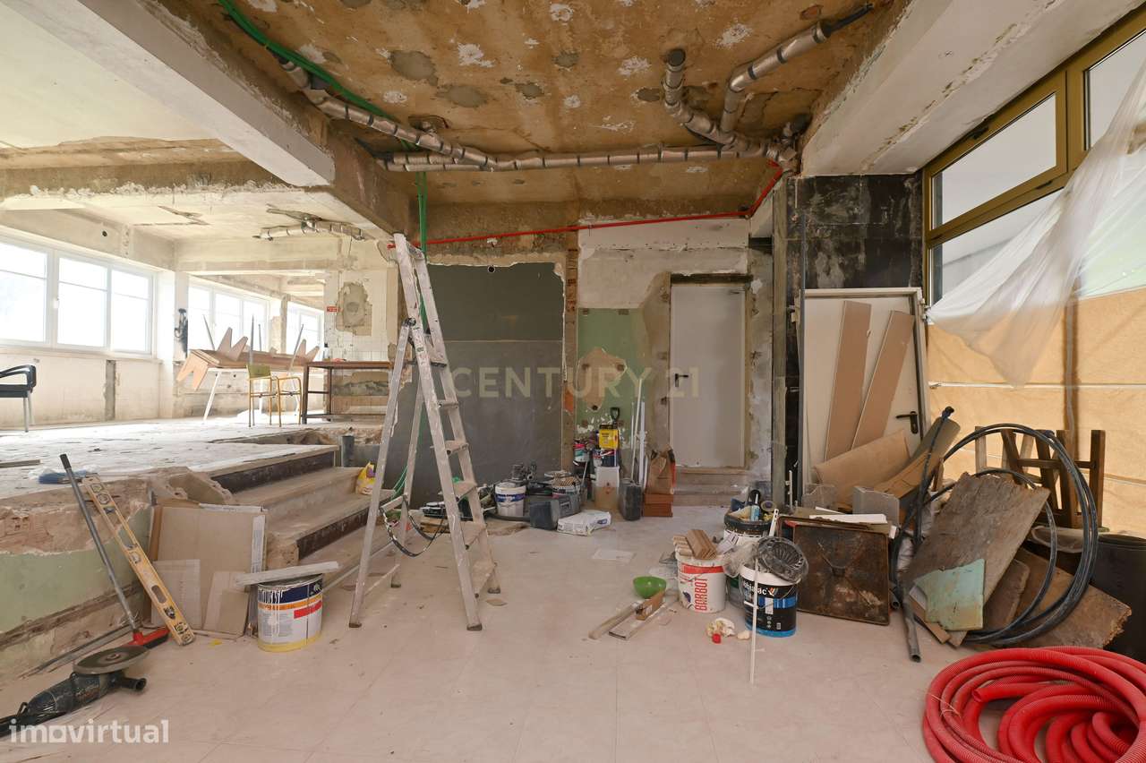 Investimento Prime em Retalho com Jardim Privativo na Praça do Junquei-5