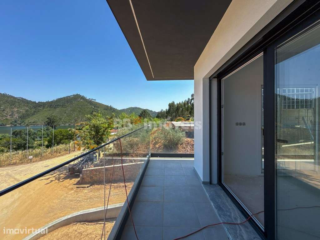 Moradia Nova T3, Vista Rio - Urbanização Martinela, Ferreira do Zêzere-27