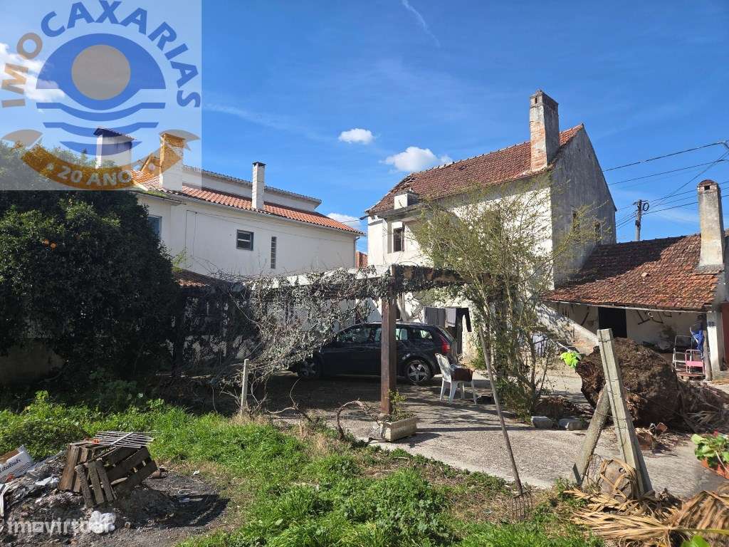 Moradia Rústica com Pátio e Anexos para Recuperar - Urqueira, Ourém-14