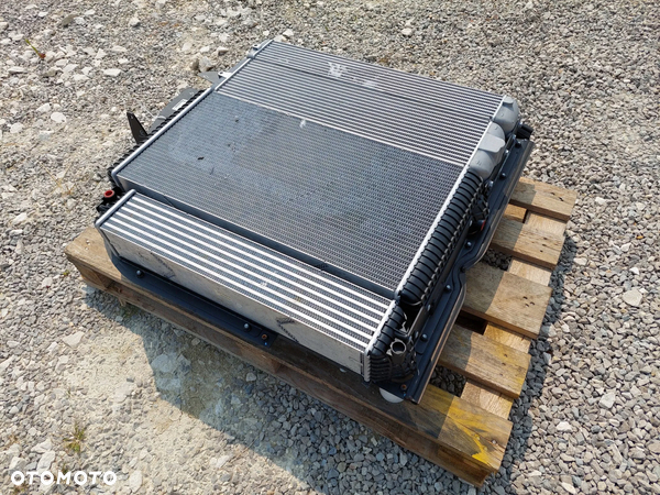 Chłodnica cieczy oleju wody zespół chłodnic intercooler Manitou MLT 733, 933, 1033 630, 730 - 6