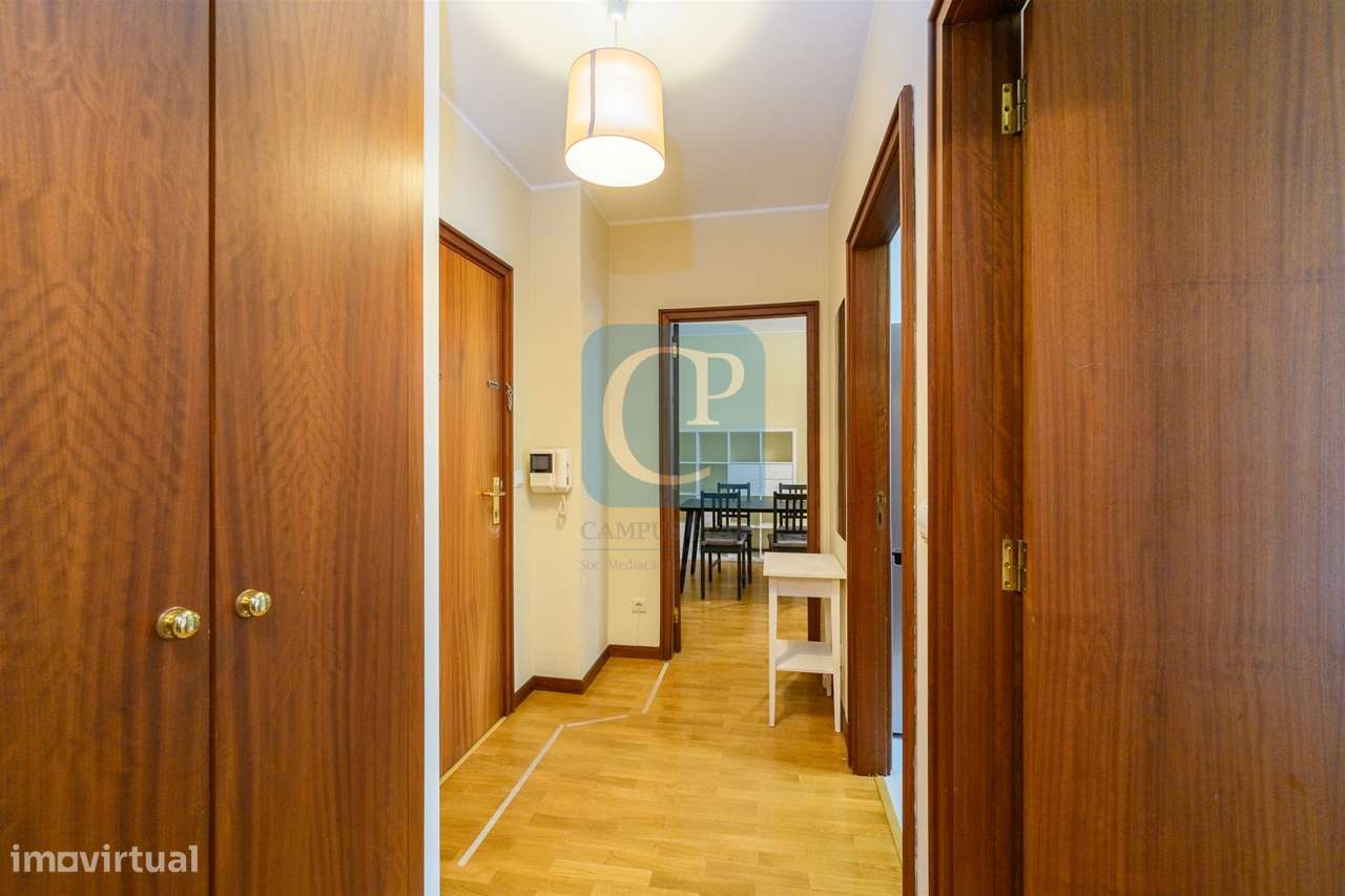 Apartamento T1, junto ao Hospital de São João - Grande imagem: 2/20