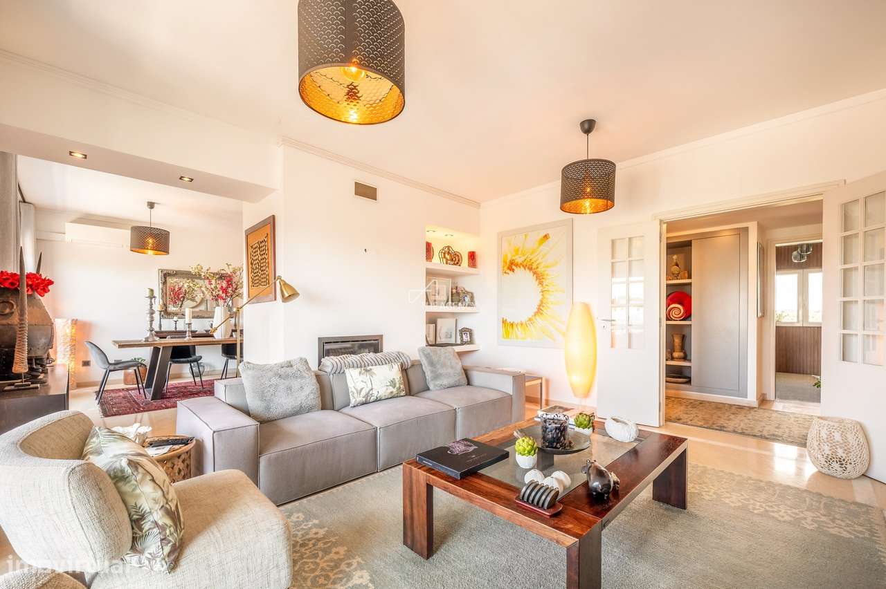 Vistas panorâmicas do rio e vida à beira-mar entre Lisboa e Cascais - Grande imagem: 2/32