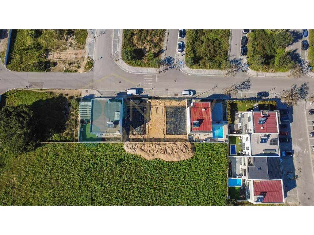 Moradia T4 moderna nas Casas da Quinta, Palmela | Jardim, luz natur...-21