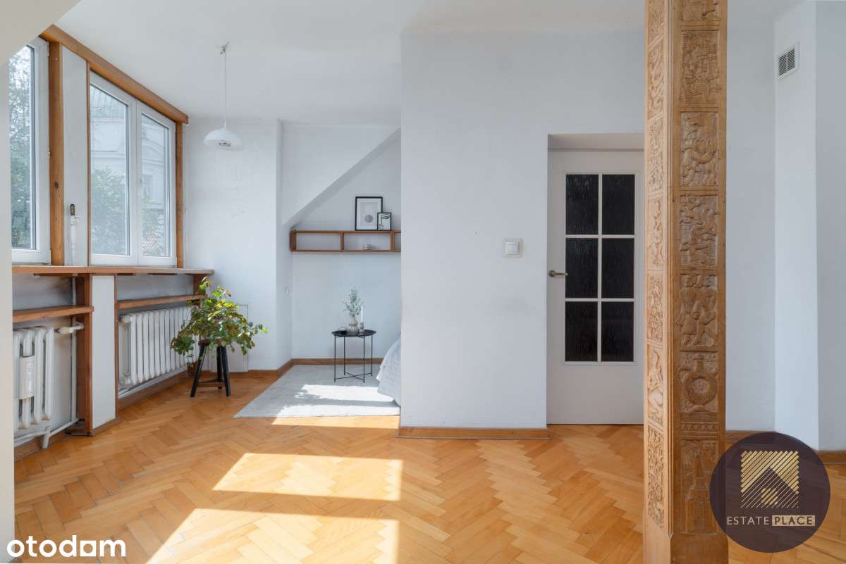 Trójstronne mieszkanie w zadbanej Kamienicy-4